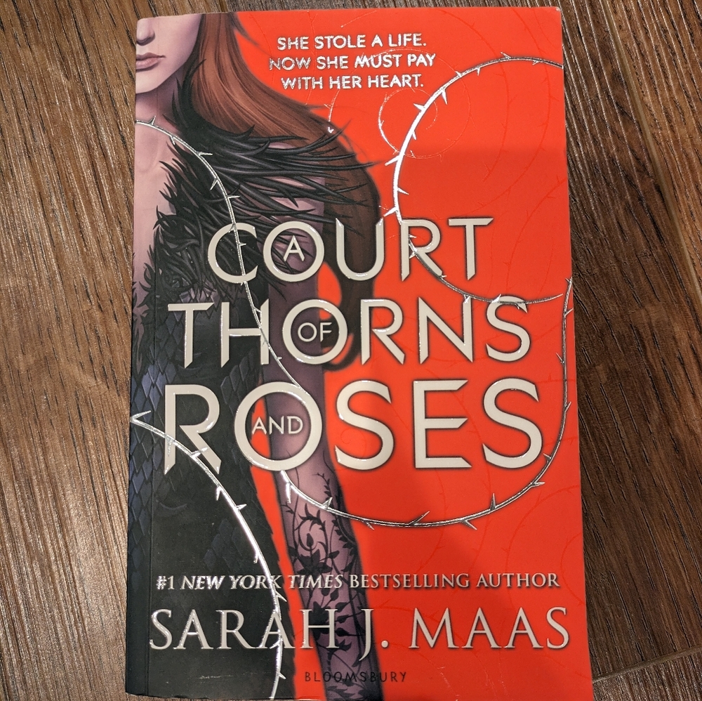 A Court of Thorns and Roses by Sarah J Mass LIKE NEW FIRST EDITION PAPERBACK